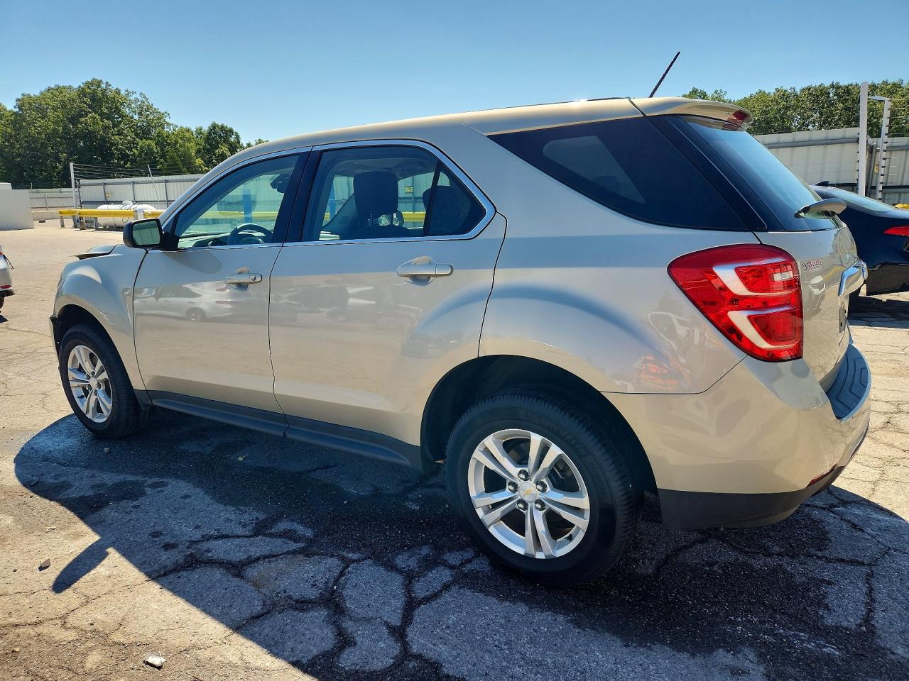 2016 CHEVROLET EQUINOX LS — снимка 2