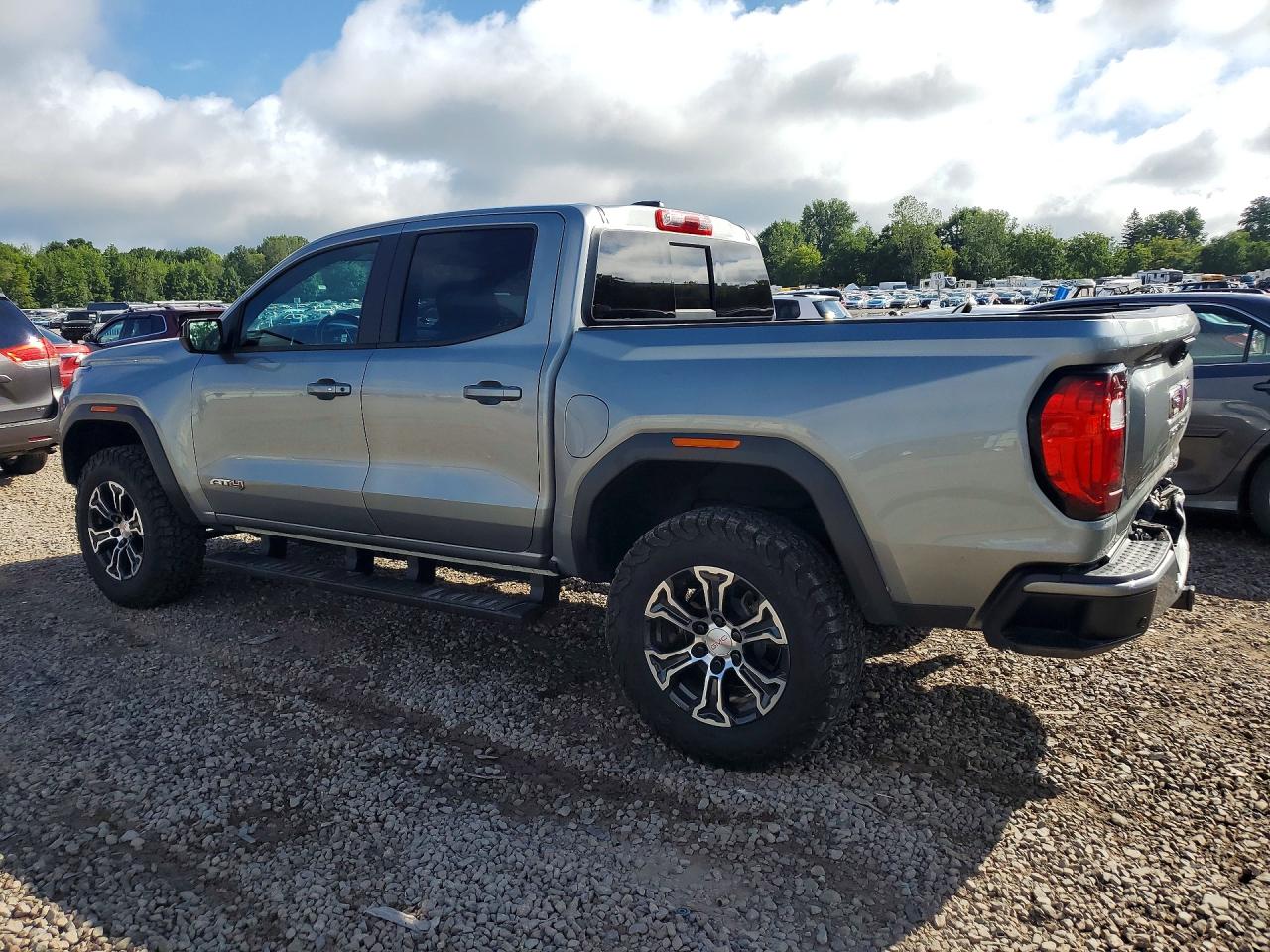 2023 GMC CANYON AT4 — снимка 2