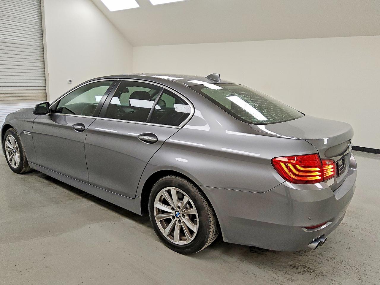 2016 BMW 528 I — снимка 2
