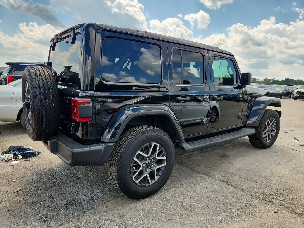 2026 JEEP WRANGLER SAHARA — снимка 3