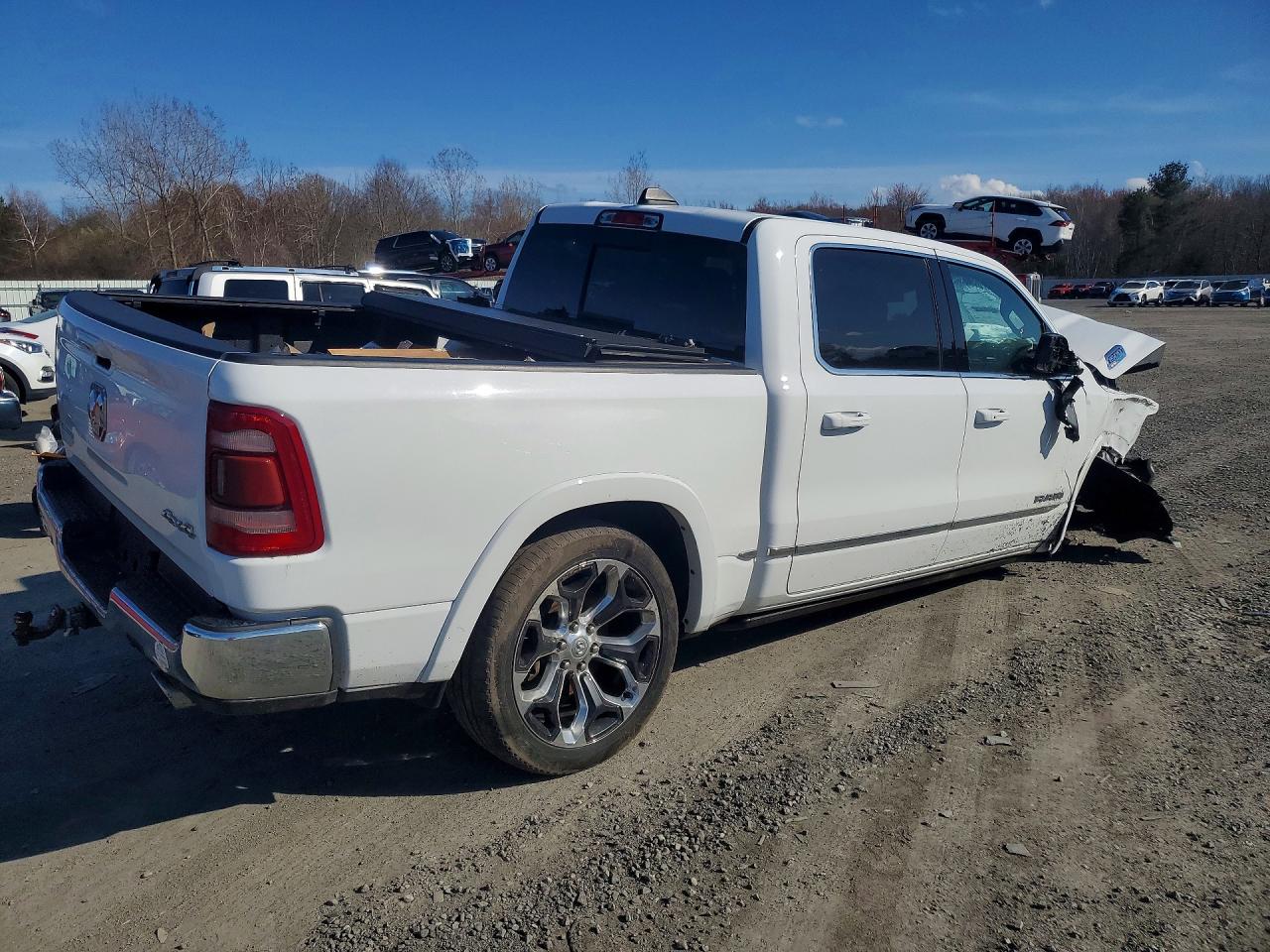 2023 RAM 1500 LIMITED — снимка 3