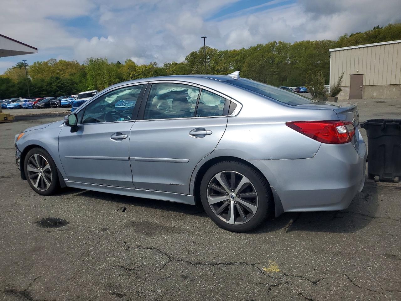 2017 SUBARU LEGACY 3.6R LIMITED — снимка 2