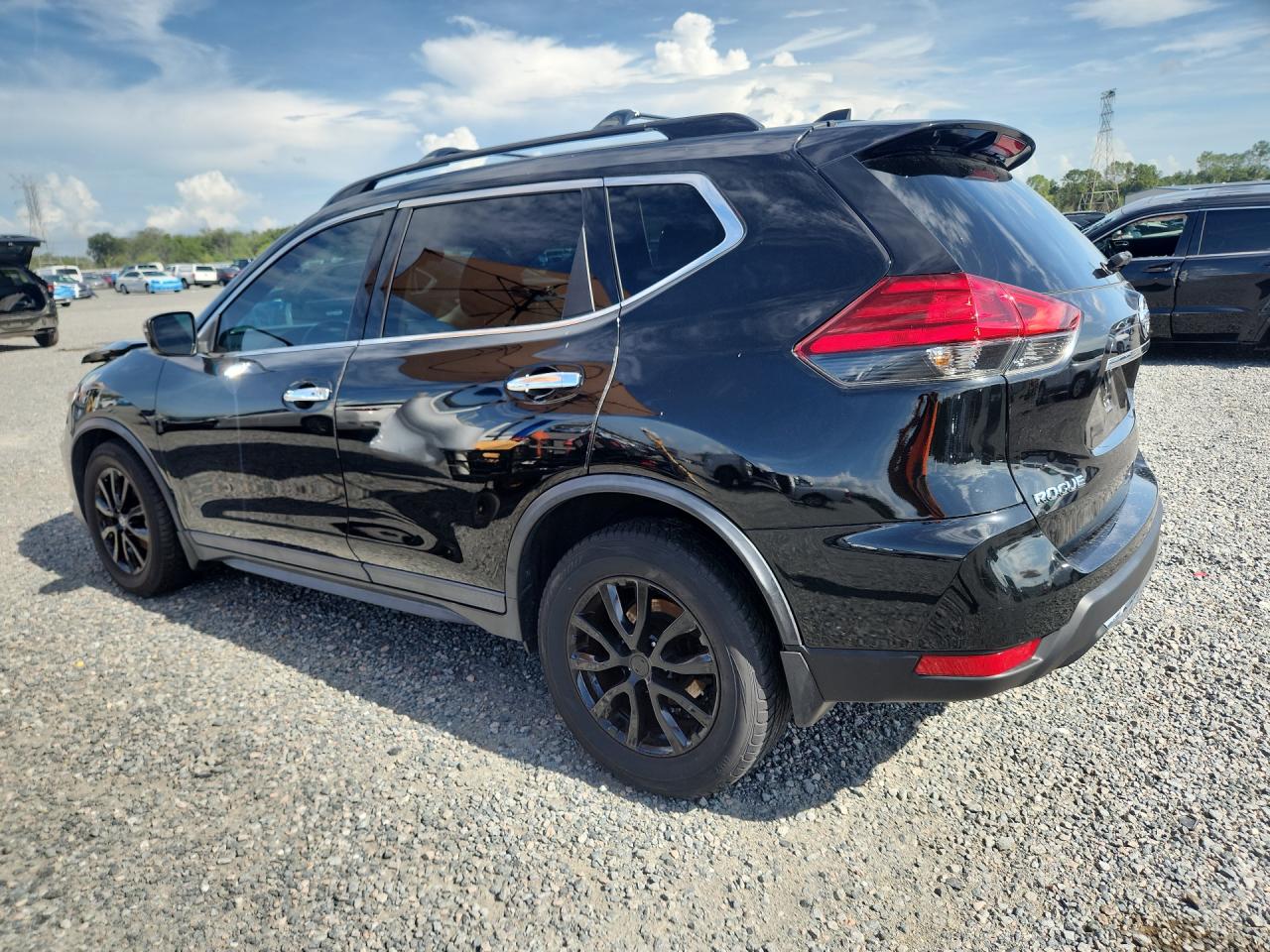 2017 NISSAN ROGUE SV — снимка 2