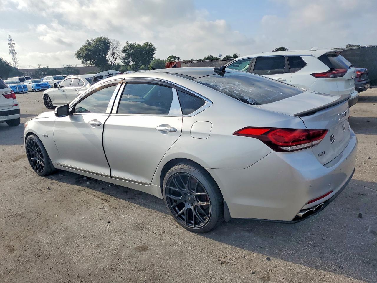 2015 HYUNDAI GENESIS 5.0L — снимка 2