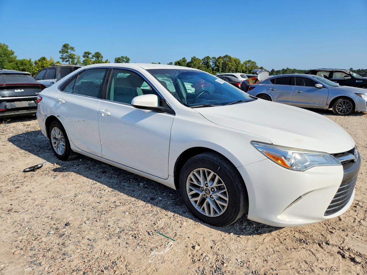 2017 TOYOTA CAMRY LE — снимка 4