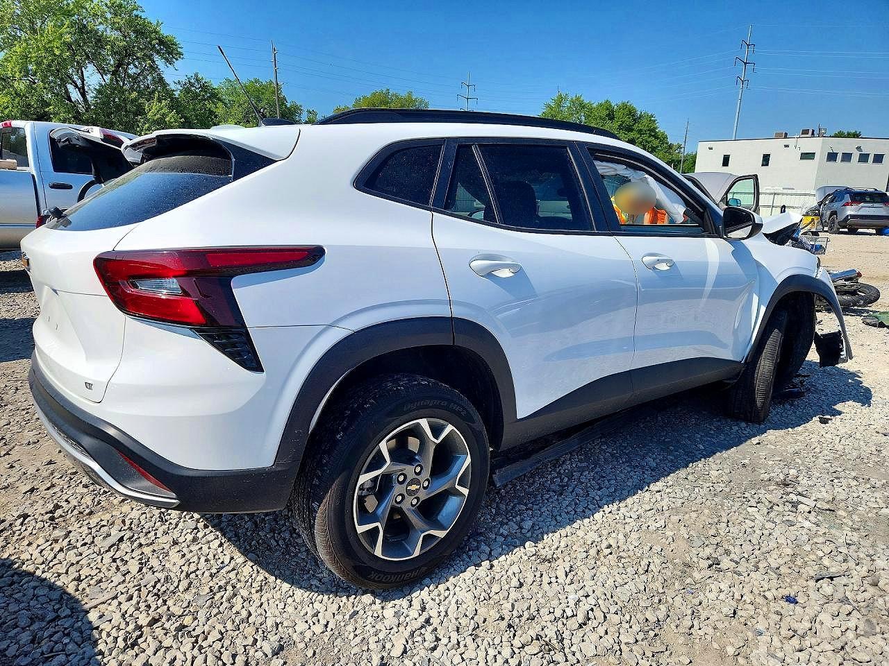 2025 CHEVROLET TRAX 1LT — снимка 3