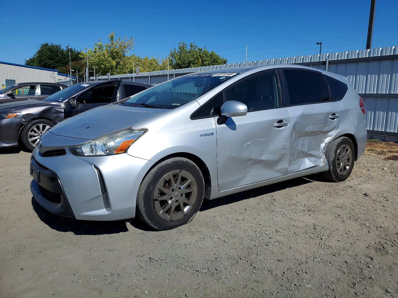 2015 TOYOTA PRIUS V FOUR