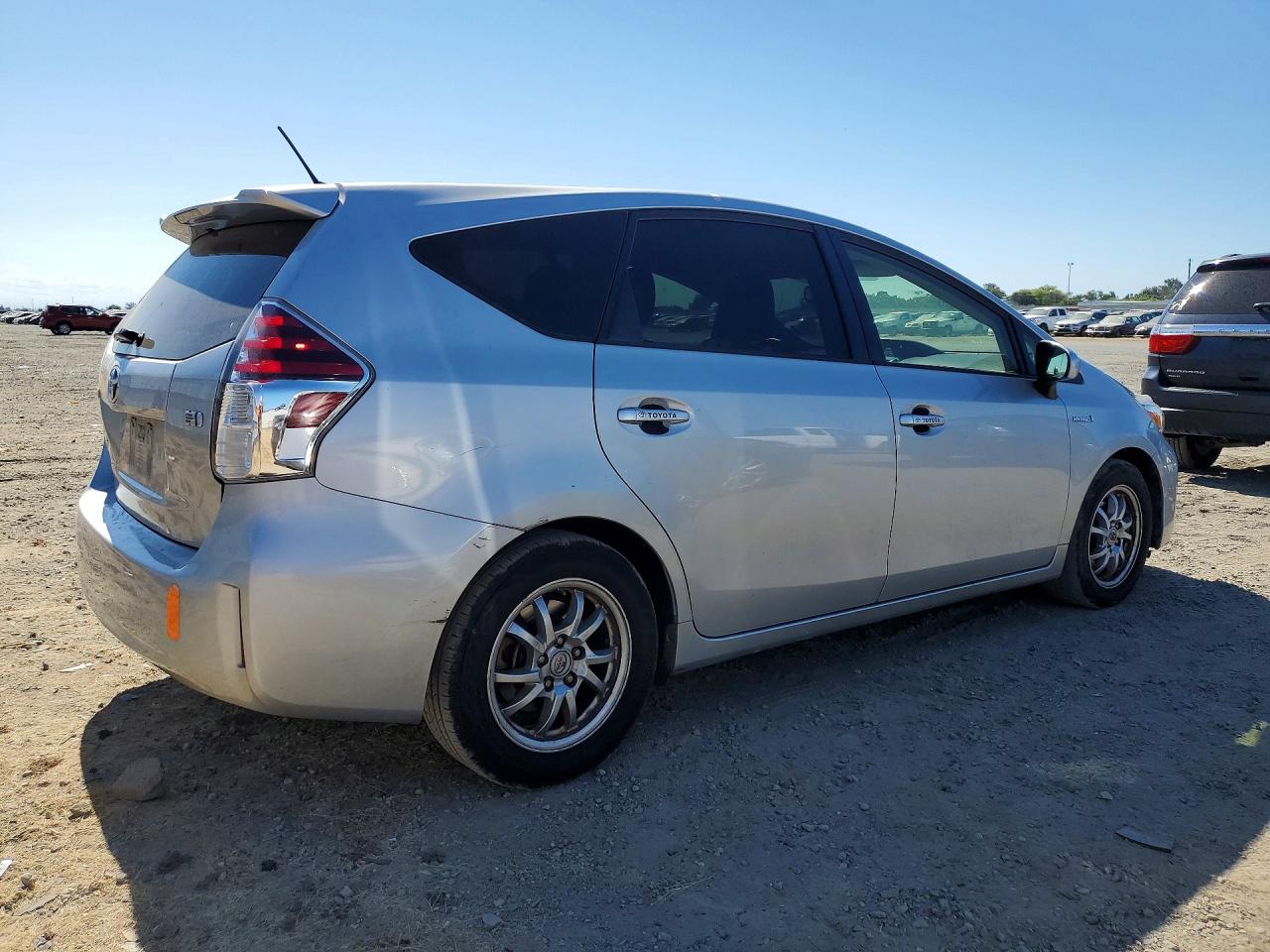 2015 TOYOTA PRIUS V FOUR — снимка 3