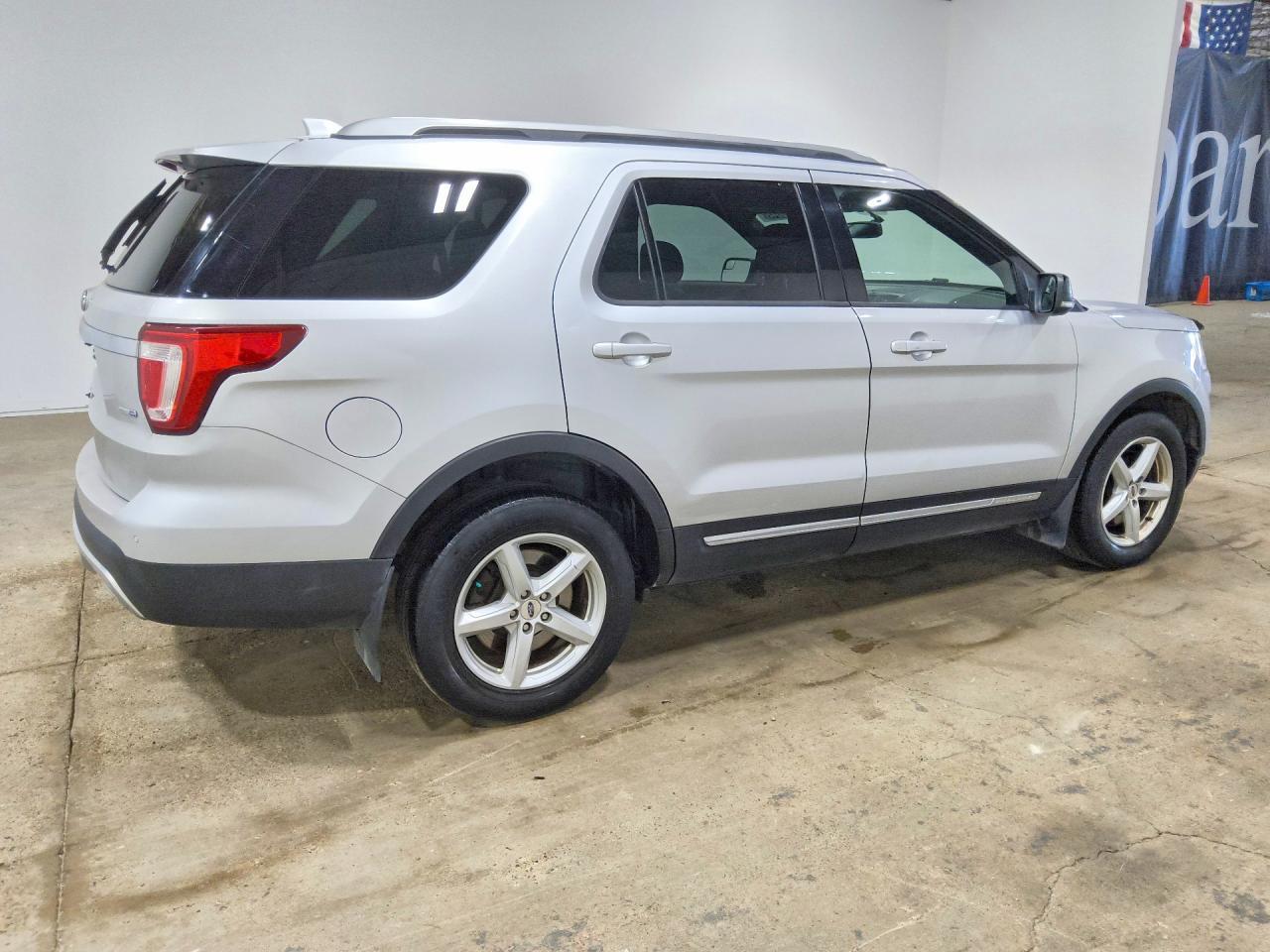 2017 FORD EXPLORER XLT — снимка 3