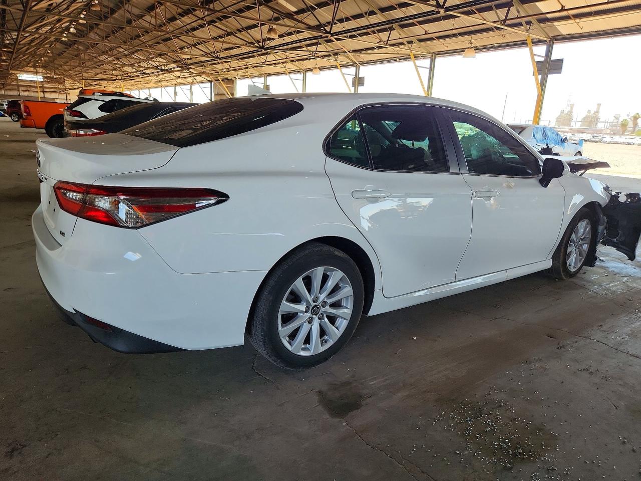 2019 TOYOTA CAMRY LE — снимка 3