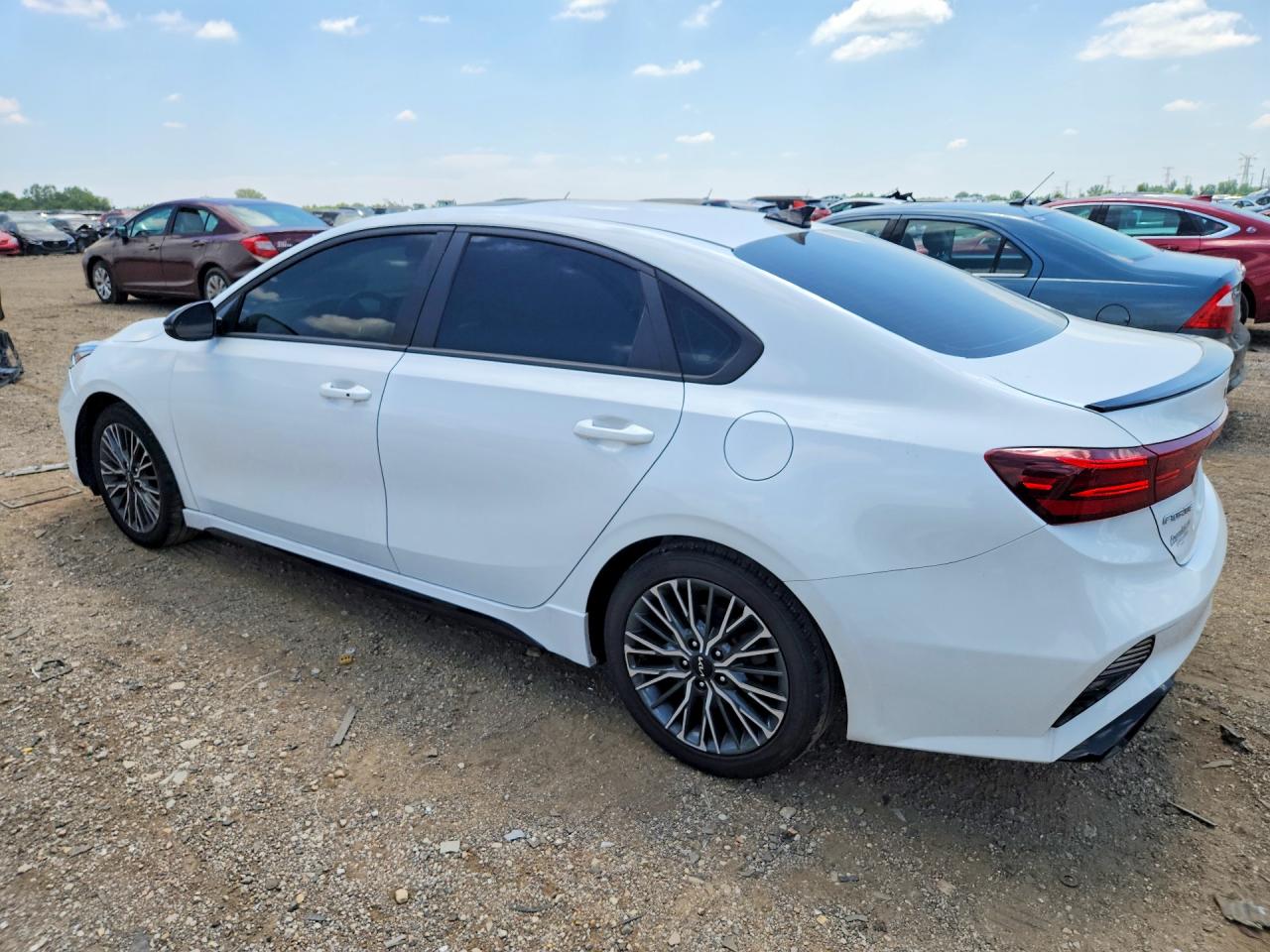 2024 KIA FORTE GT LINE — снимка 2