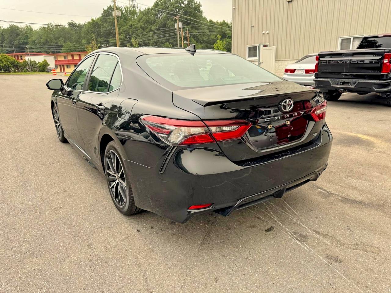 2021 TOYOTA CAMRY SE — снимка 2