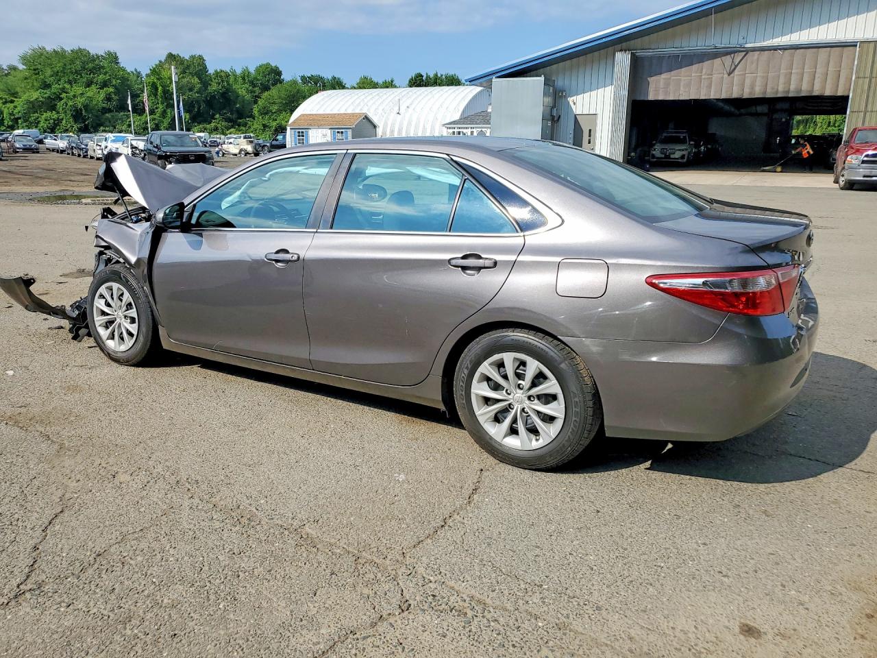 2017 TOYOTA CAMRY LE — снимка 2