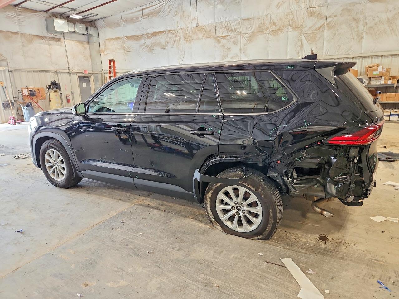 2025 TOYOTA GRAND HIGHLANDER XLE — снимка 2