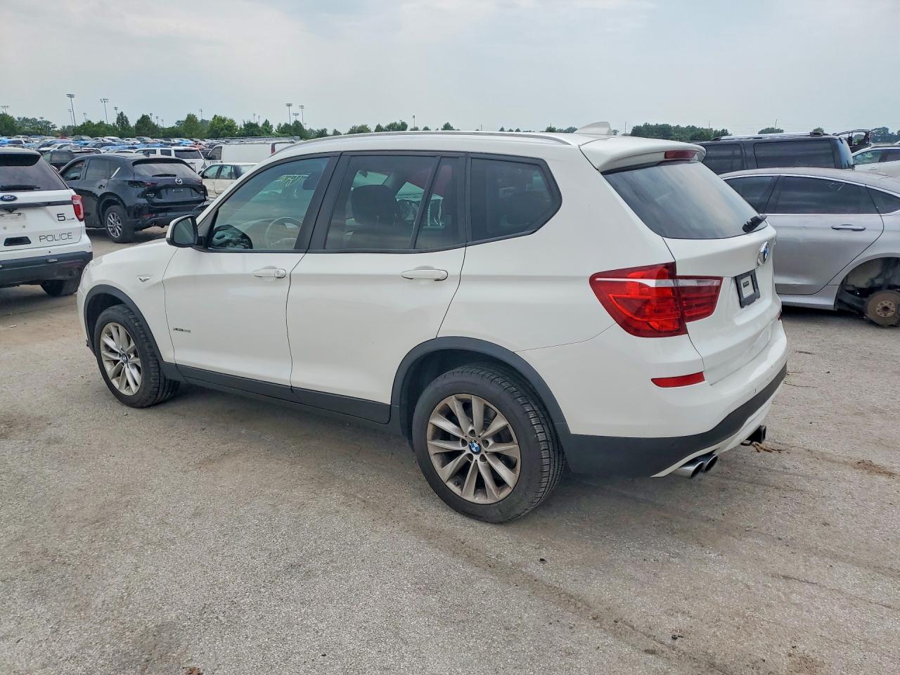 2017 BMW X3 XDRIVE28I — снимка 2