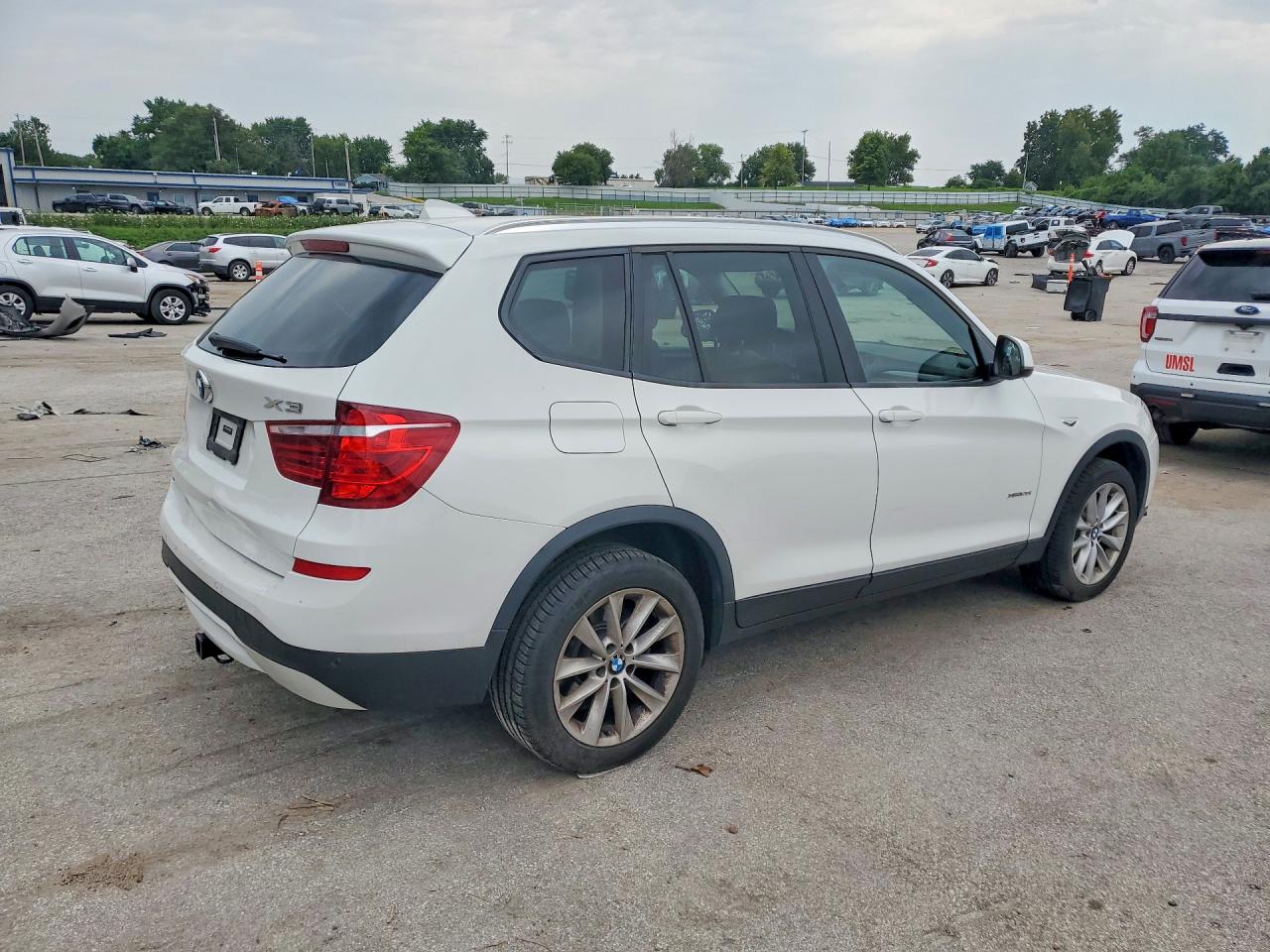 2017 BMW X3 XDRIVE28I — снимка 3