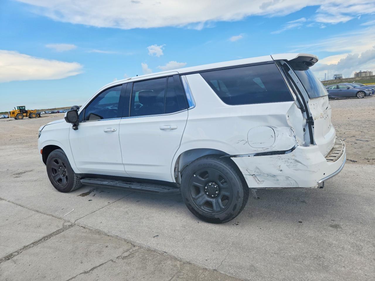 2022 CHEVROLET TAHOE C1500 — снимка 2