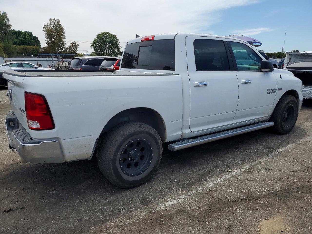 2017 RAM 1500 SLT — снимка 3