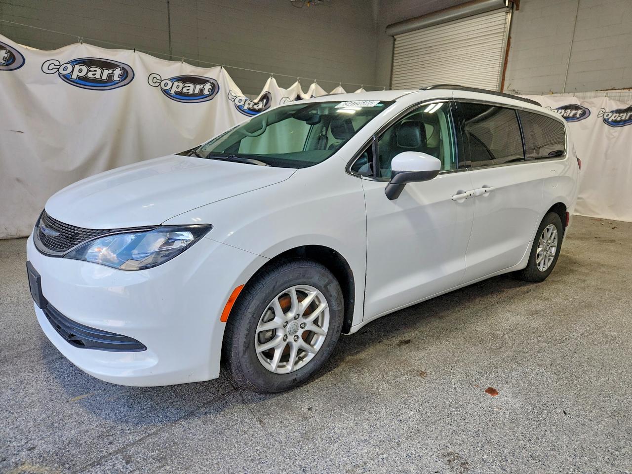 2020 CHRYSLER VOYAGER LXI