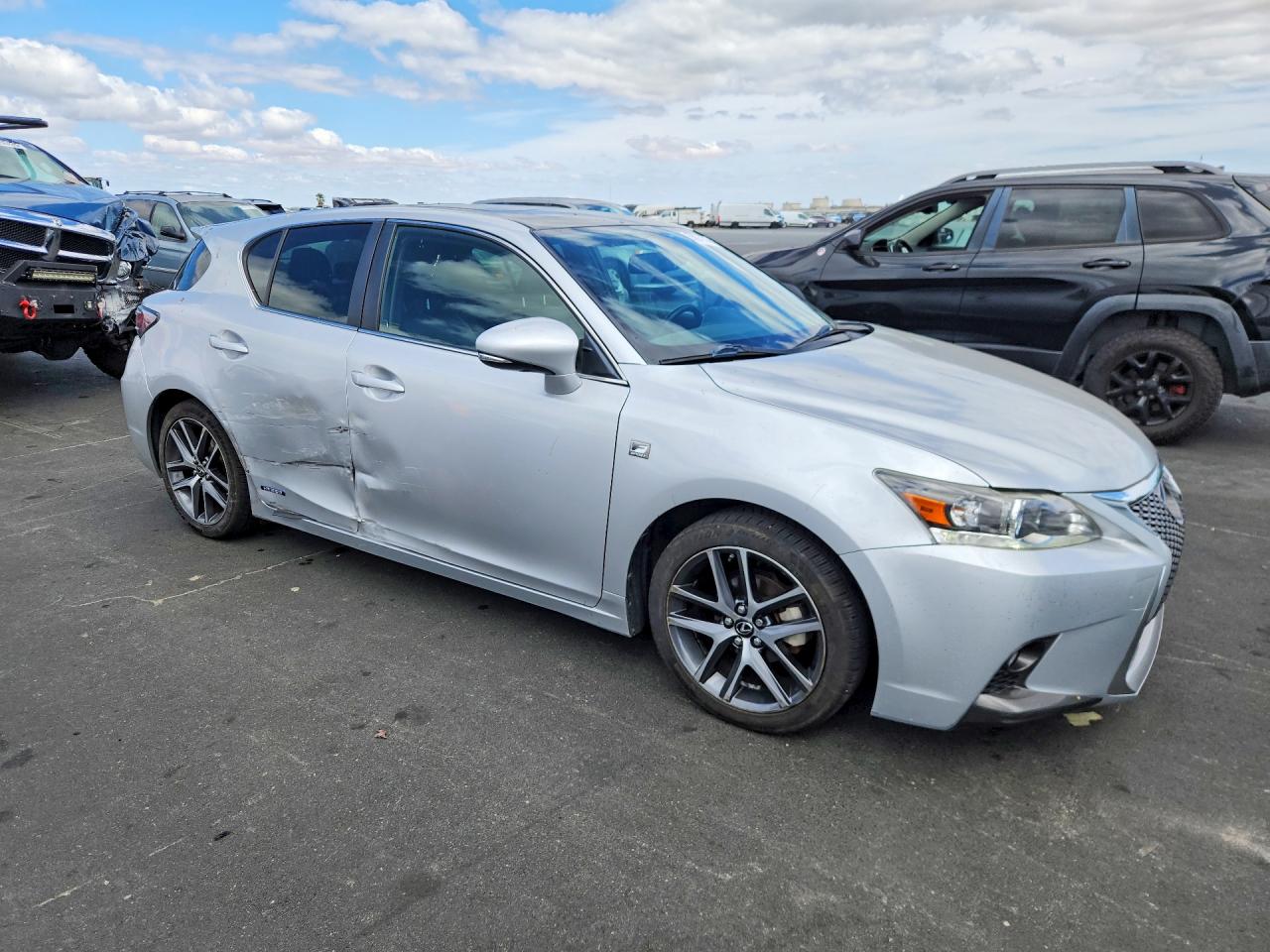 2015 LEXUS CT 200 — снимка 4