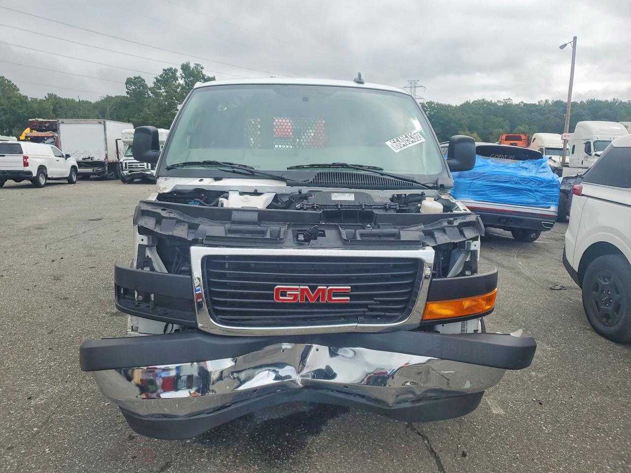 2025 GMC SAVANA G2500 — снимка 5