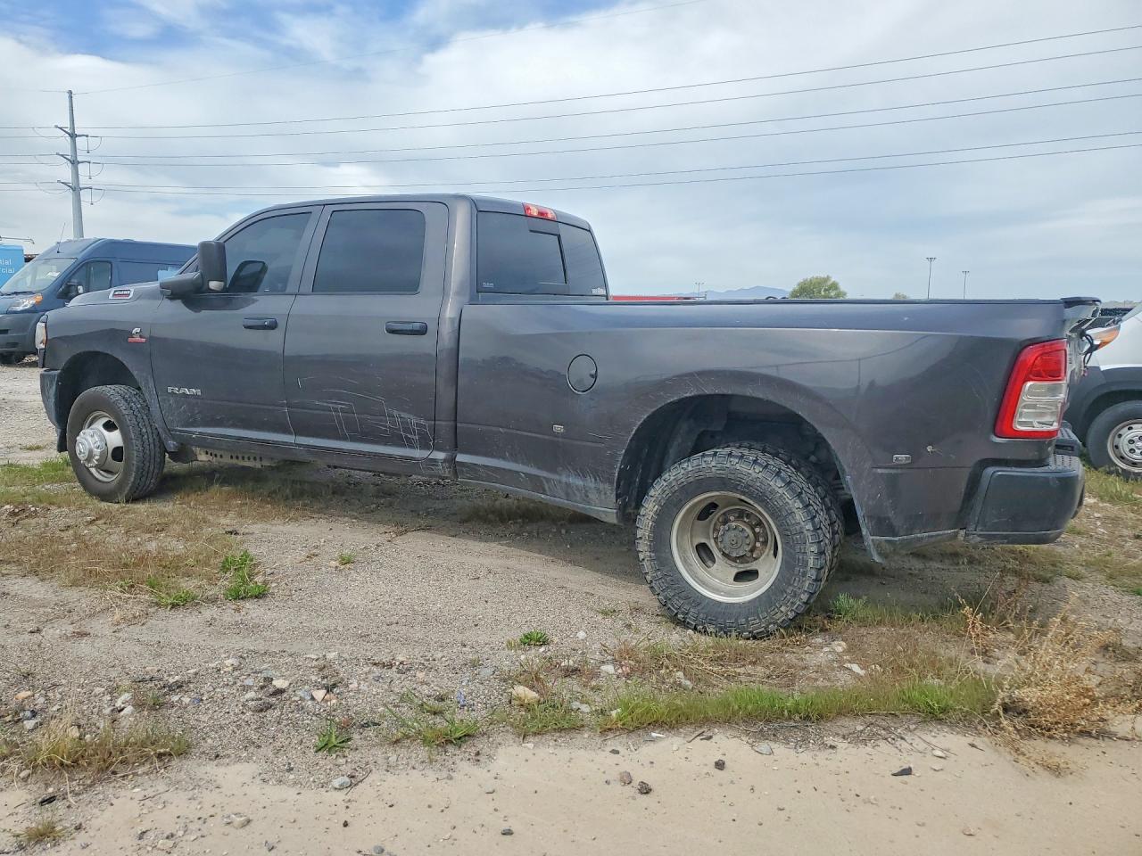 2022 RAM 3500 — снимка 2
