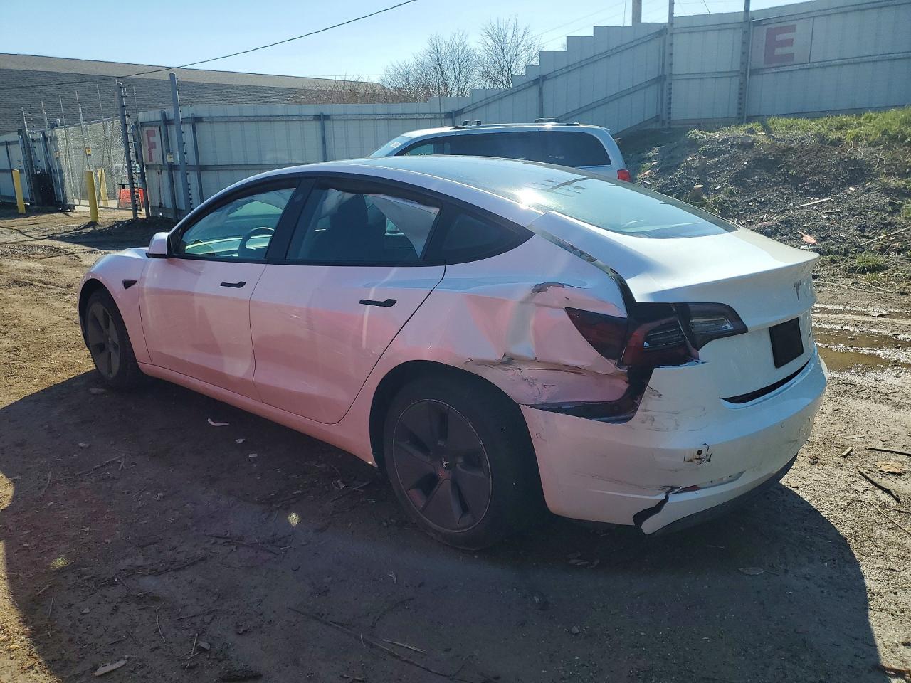 2022 TESLA MODEL 3 — снимка 2