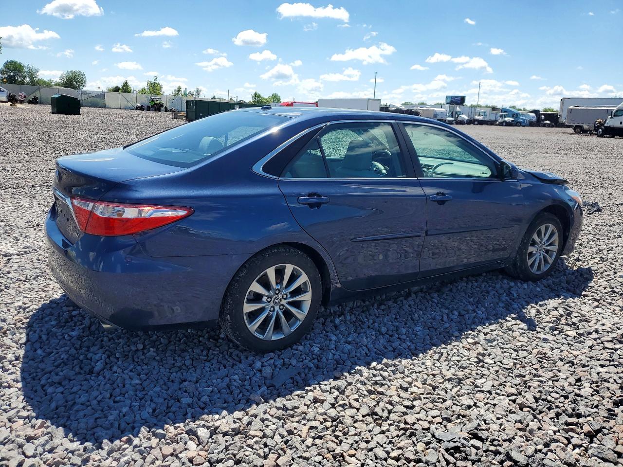 2015 TOYOTA CAMRY XLE — снимка 3