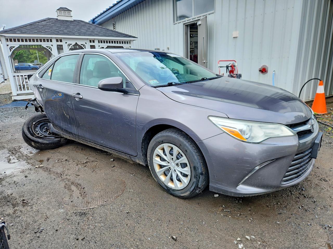 2017 TOYOTA CAMRY LE — снимка 4