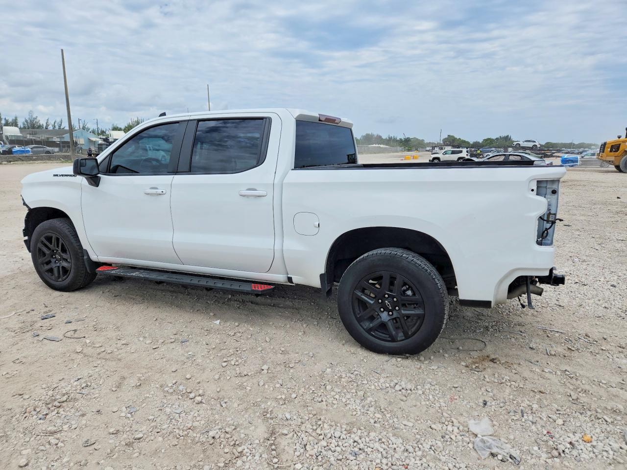 2024 CHEVROLET SILVERADO C1500 RST — снимка 2