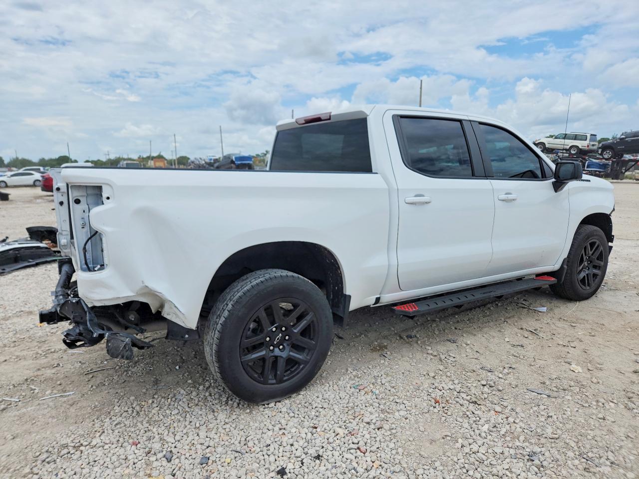 2024 CHEVROLET SILVERADO C1500 RST — снимка 3