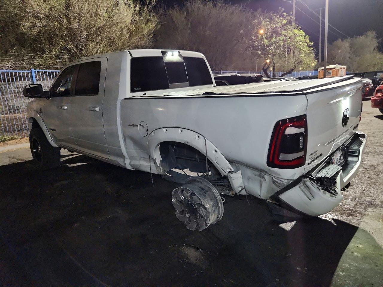2022 RAM 3500 LIMITED — снимка 2