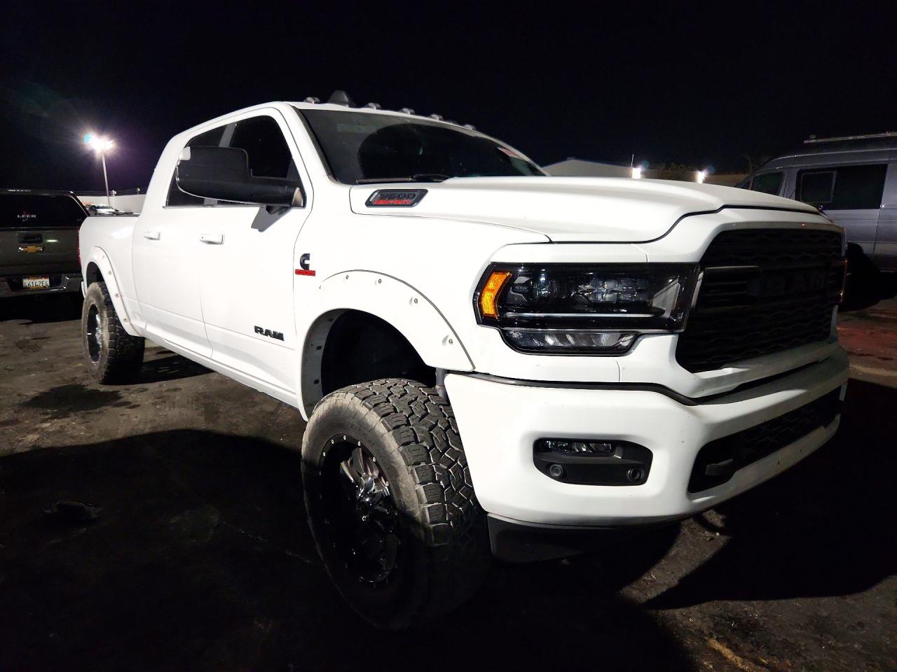 2022 RAM 3500 LIMITED — снимка 4