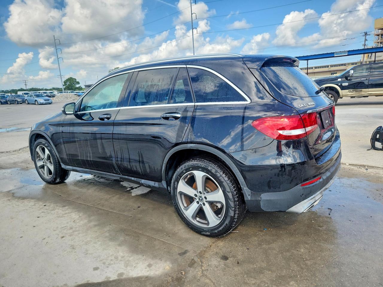 2019 MERCEDES-BENZ GLC 300 — снимка 2