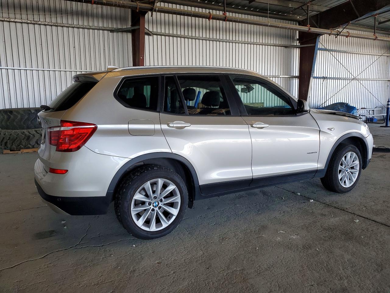 2017 BMW X3 SDRIVE28I — снимка 3