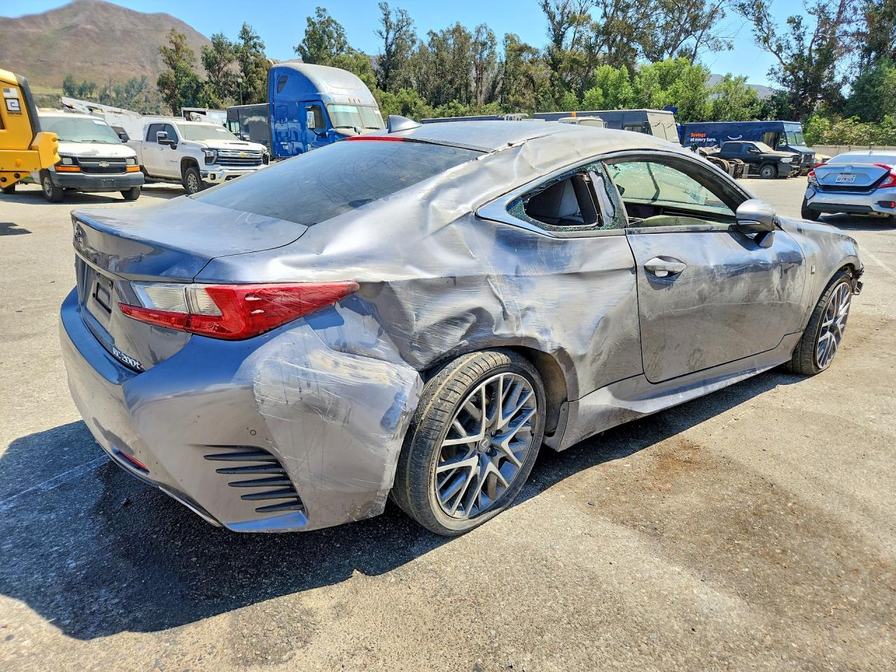 2016 LEXUS RC 200T — снимка 3