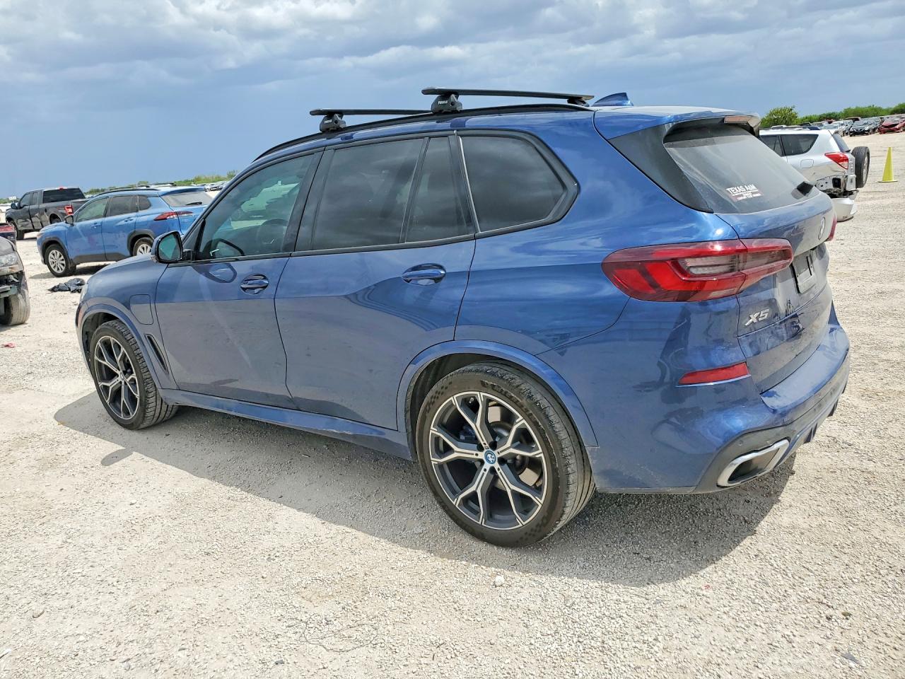 2023 BMW X5 XDRIVE45E — снимка 2