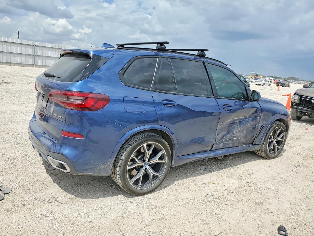 2023 BMW X5 XDRIVE45E — снимка 3