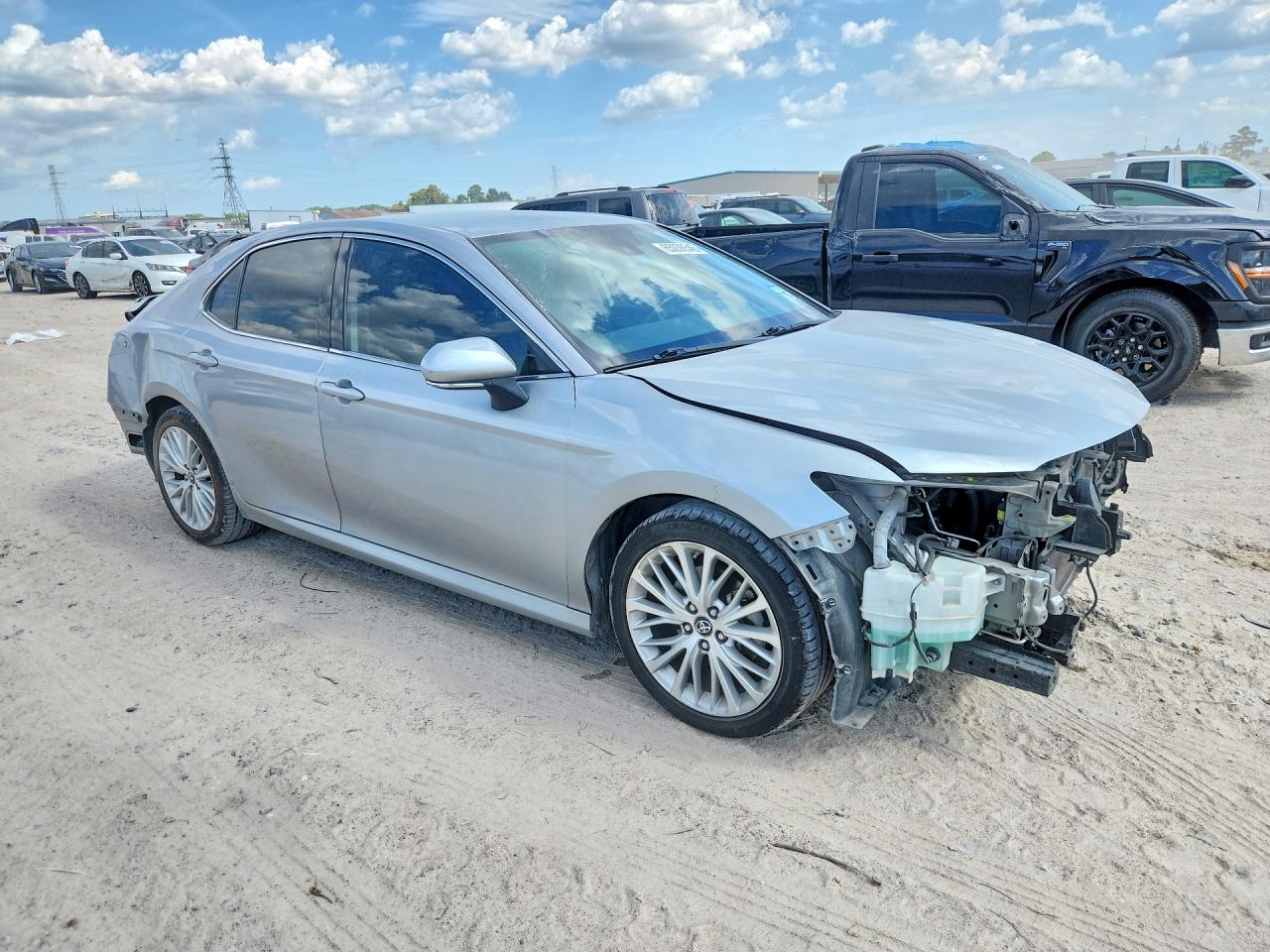 2019 TOYOTA CAMRY XLE — снимка 4