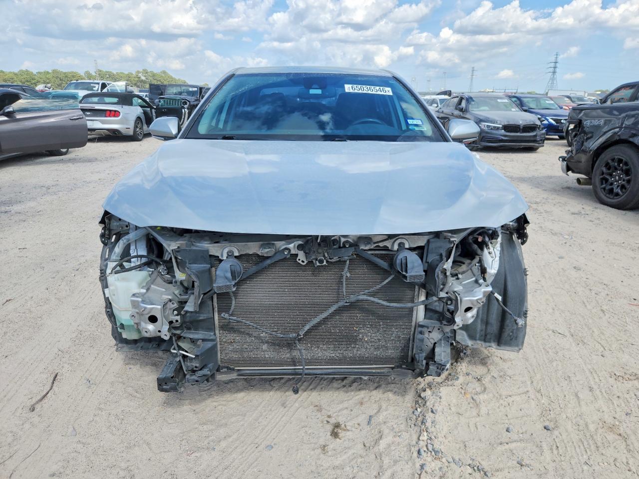 2019 TOYOTA CAMRY XLE — снимка 5