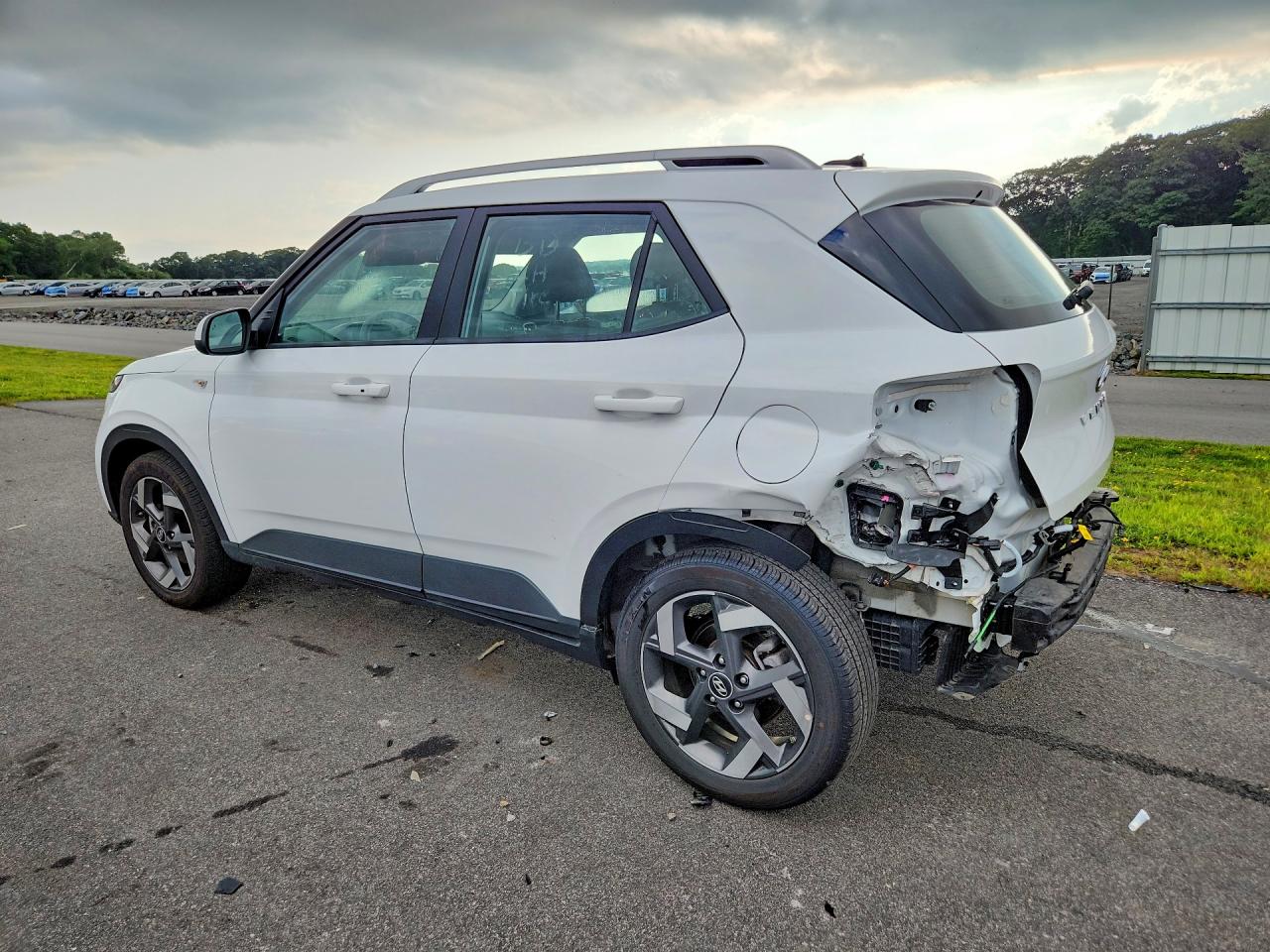 2026 HYUNDAI VENUE SEL — снимка 2