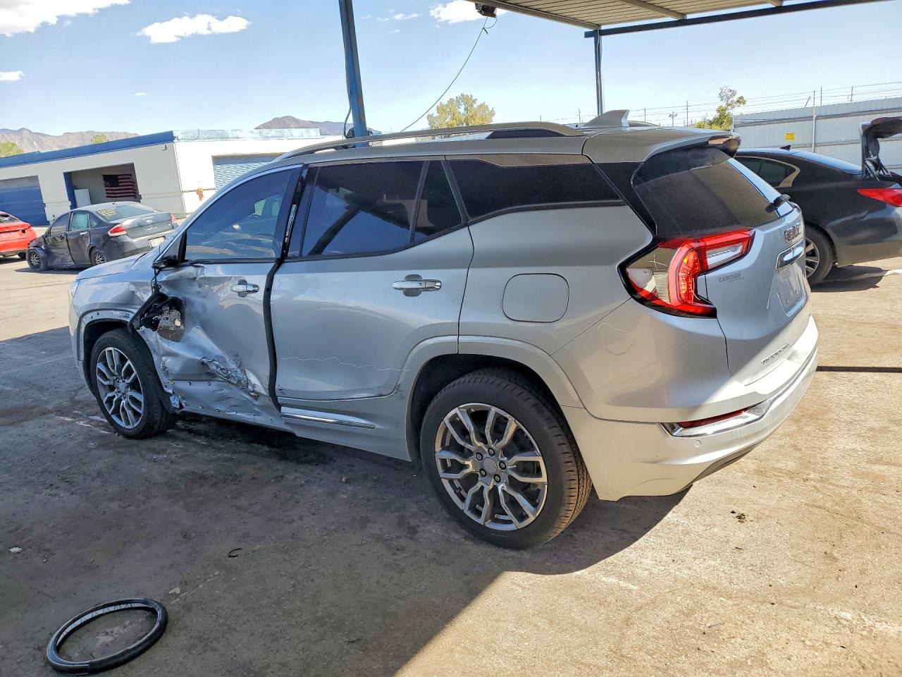 2022 GMC TERRAIN DENALI — снимка 2