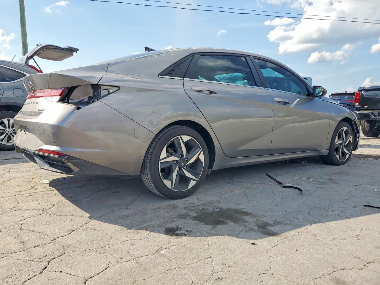 2023 HYUNDAI ELANTRA LIMITED — снимка 3