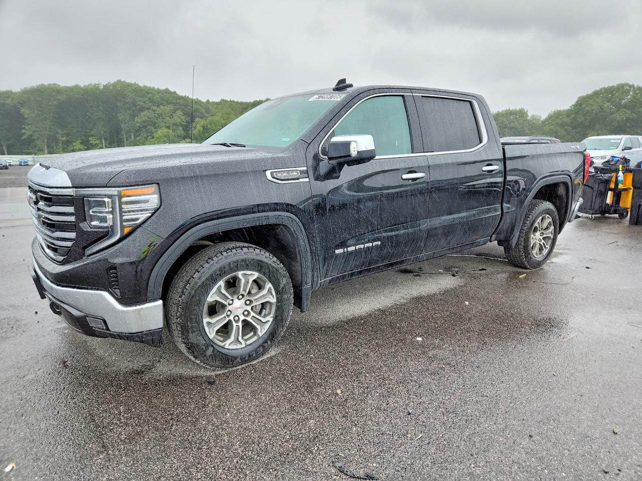 2025 GMC SIERRA K1500 SLT