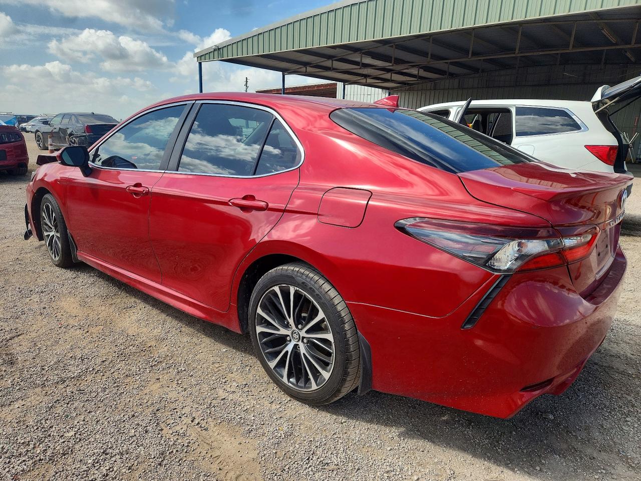 2021 TOYOTA CAMRY SE — снимка 2