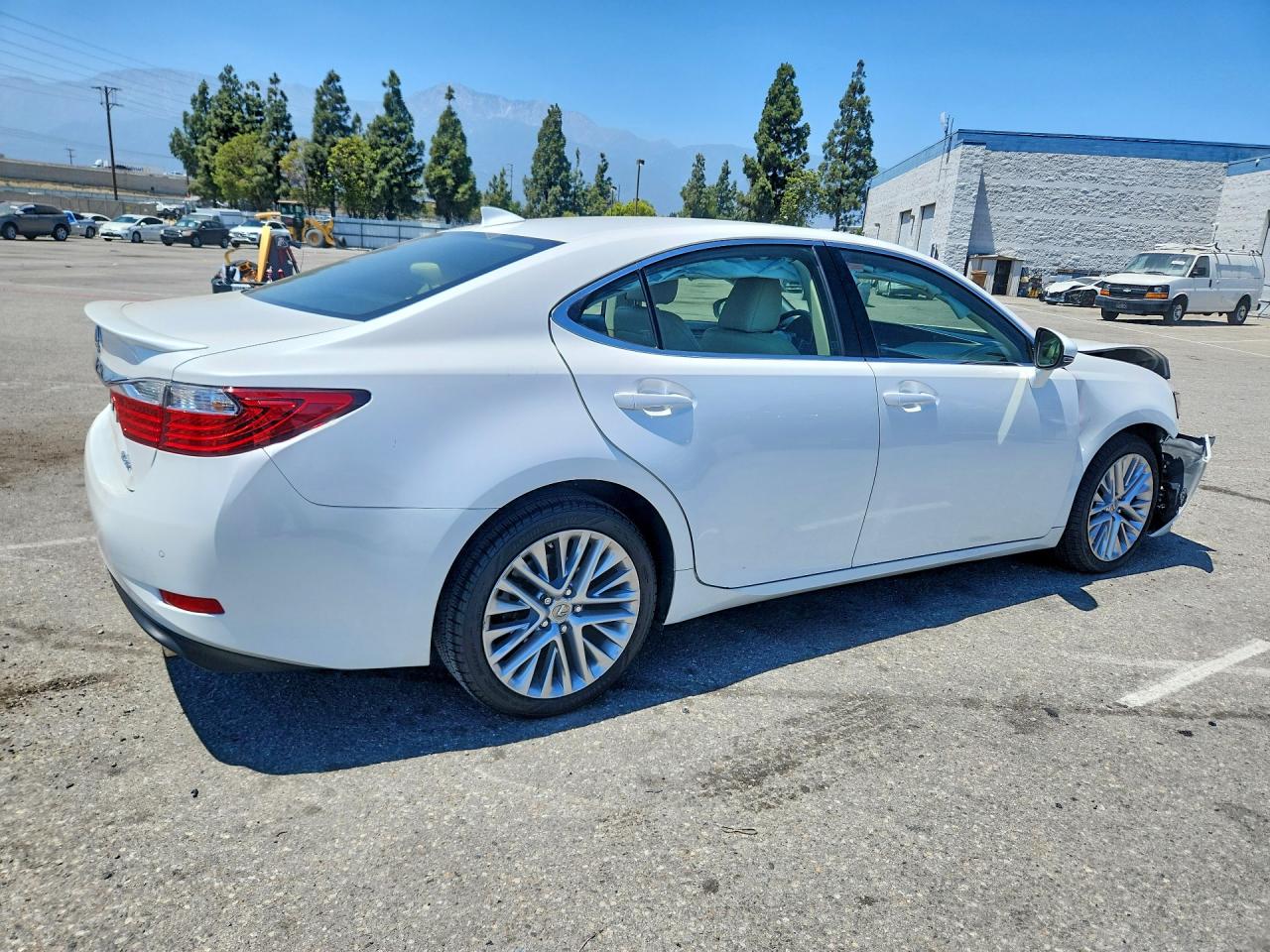 2015 LEXUS ES 350 — снимка 3