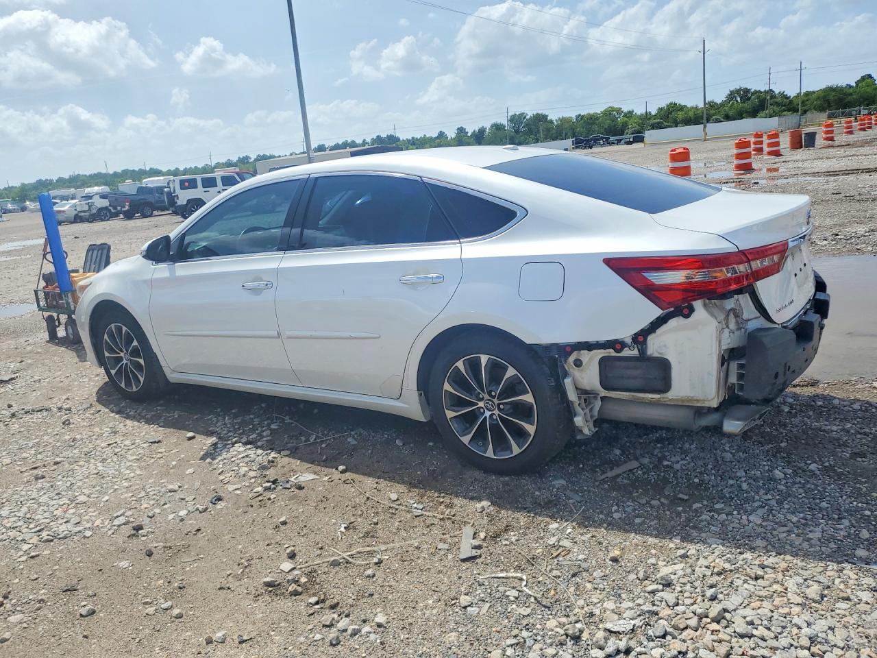 2018 TOYOTA AVALON XLE — снимка 2