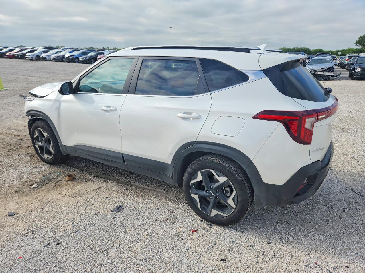 2024 KIA SELTOS EX — снимка 2