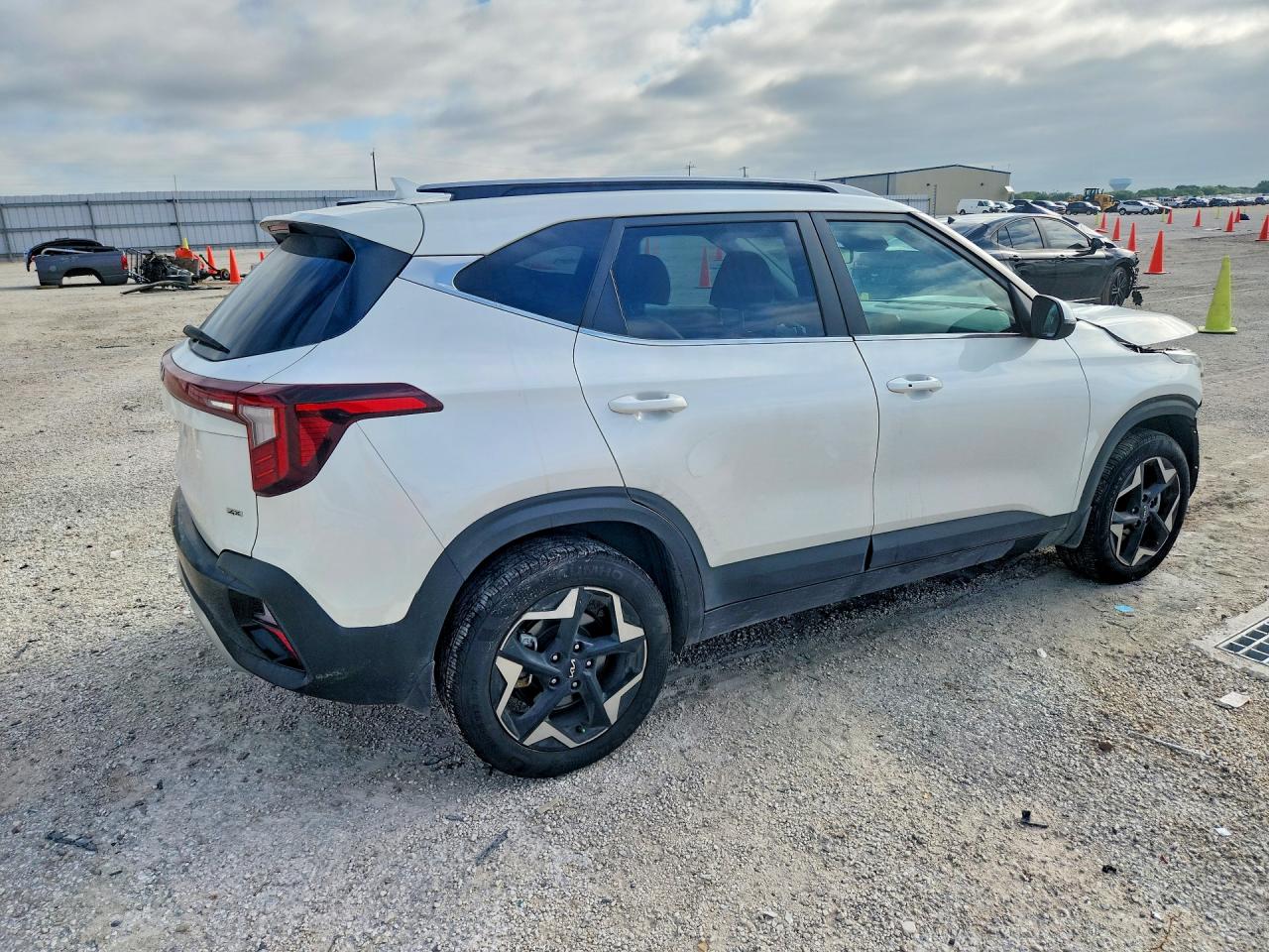2024 KIA SELTOS EX — снимка 3