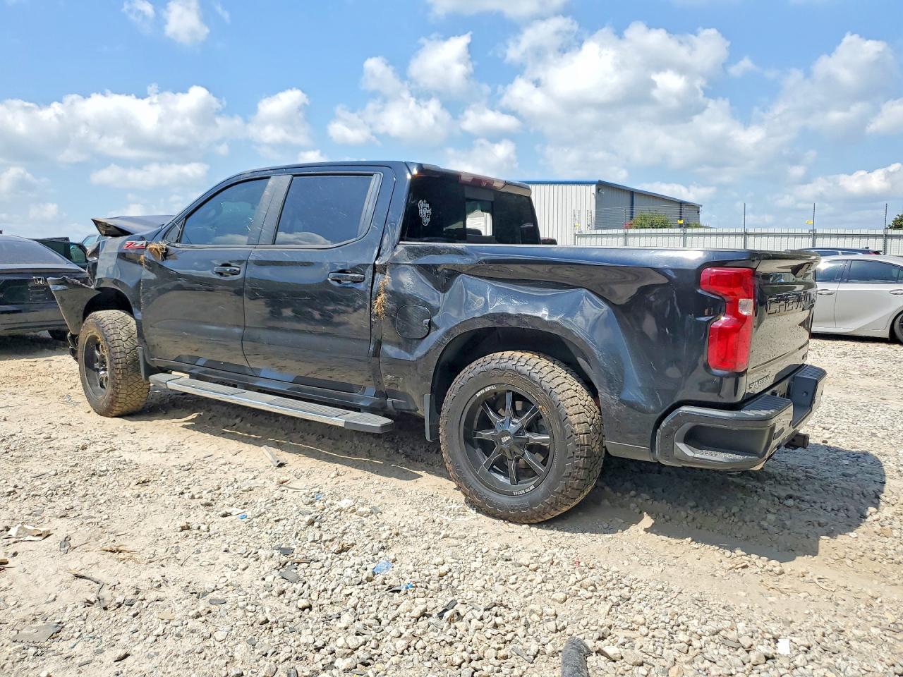 2020 CHEVROLET SILVERADO K1500 RST — снимка 2